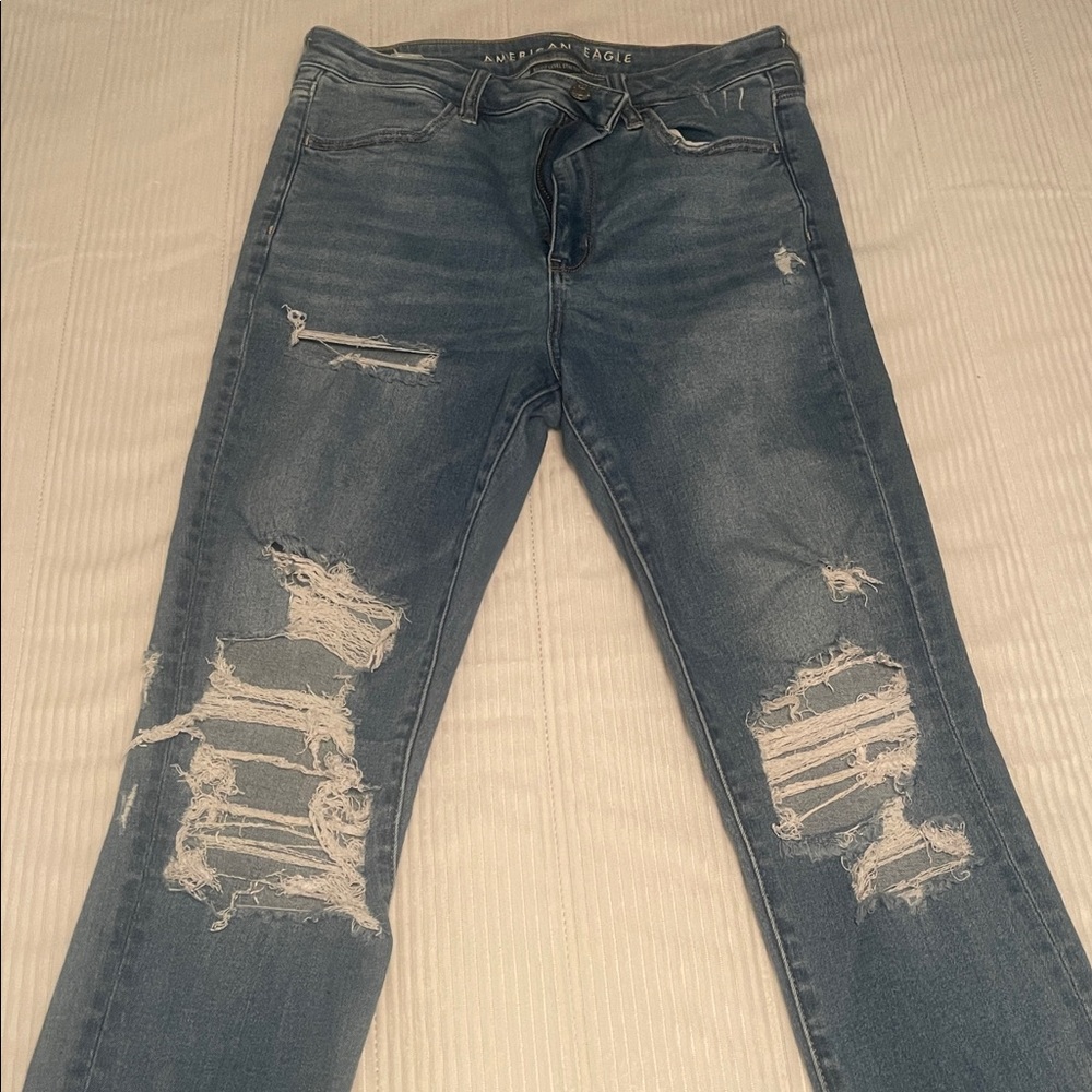 American Eagle Distressed Blue Jeans